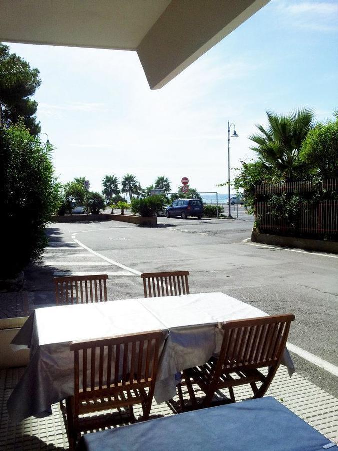 Hotel Le Nereidi 切尔沃 外观 照片